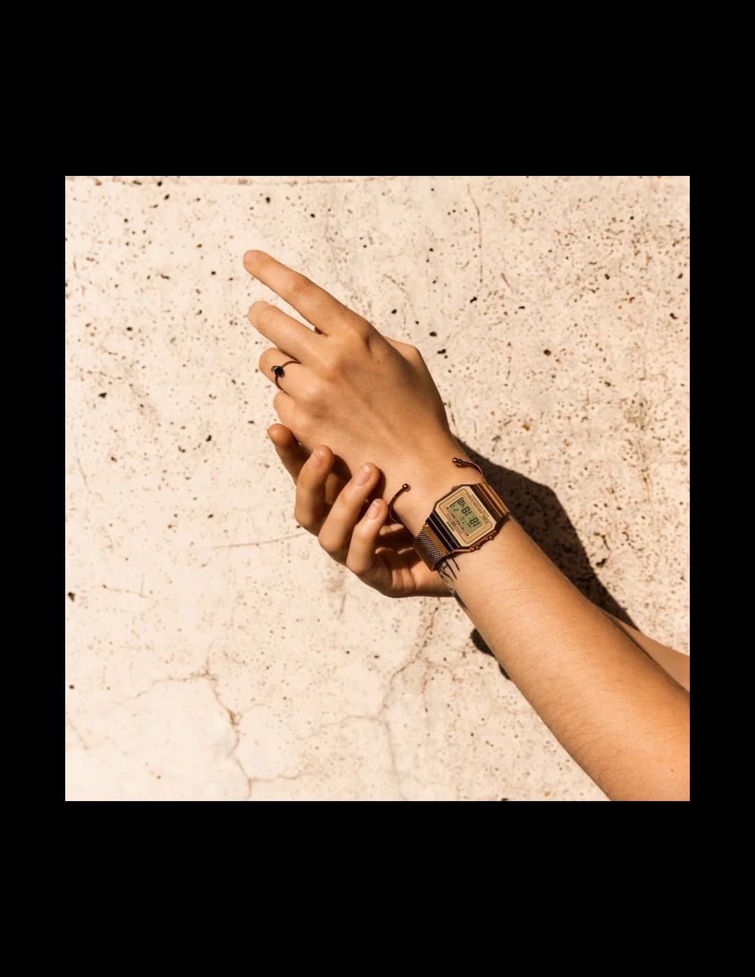 Montre Casio A700WMG-5DF unisexe détail bracelet acier inoxydable