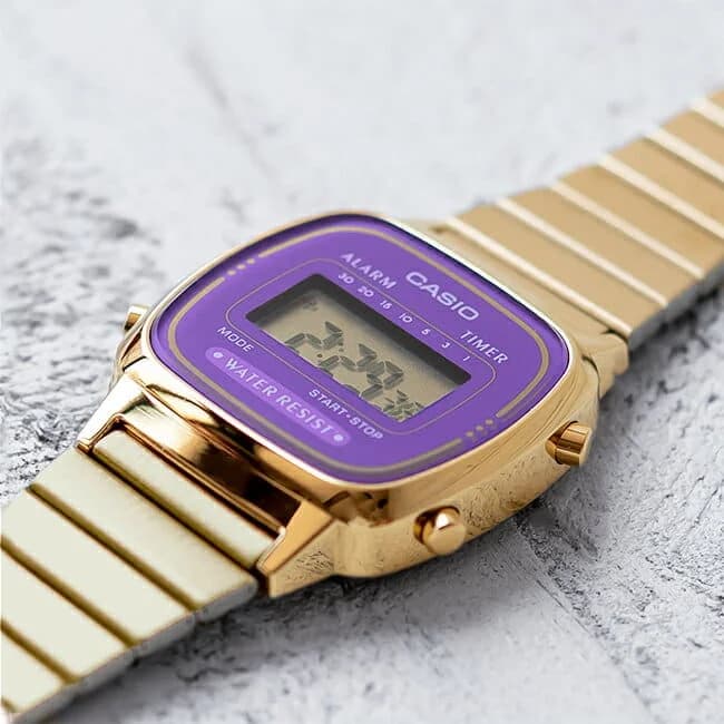 Montre Casio LA670WEGA-6EF femme vue de profil