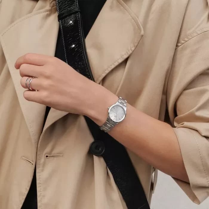 Montre Daniel Wellington DW00100402 femme détail bracelet acier inoxydable