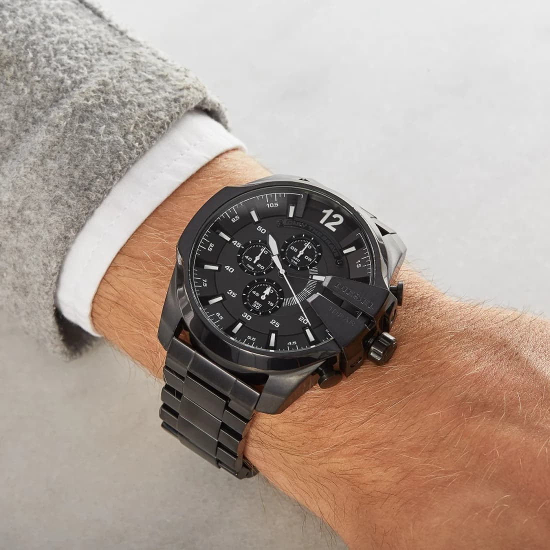 Montre Diesel DZ4283 Mega Chief boîtier acier inoxydable fond verso