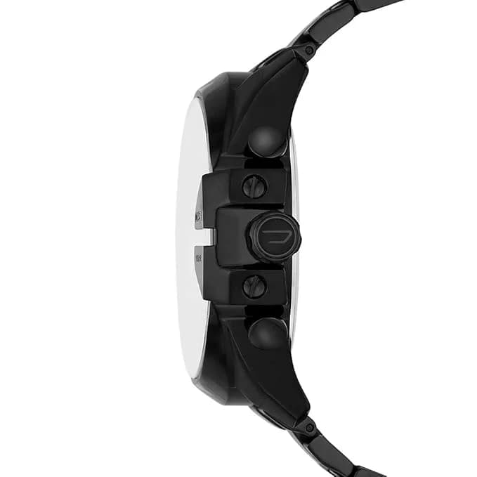 Gros plan cadran Diesel DZ4582 noir index aiguilles analogique