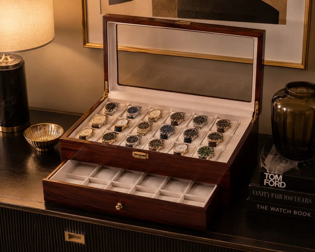 Boîte à montres Gandi marron en bois à 20 compartiments avec tiroir et couvercle vitré vue 2