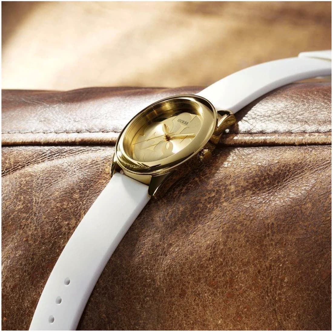 Montre Guess W0911L7 femme verso boîtier or