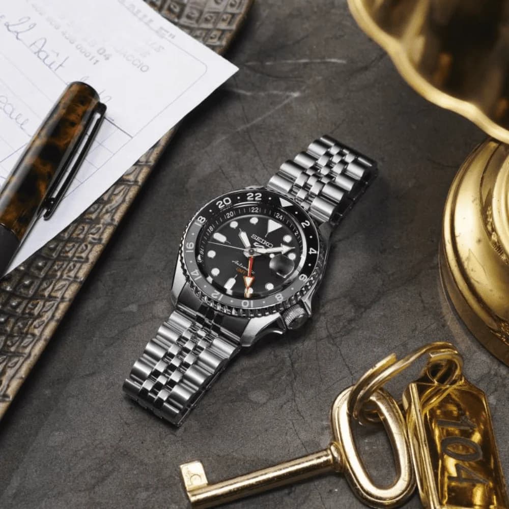 Montre Seiko SSK001K1 homme vue de profil