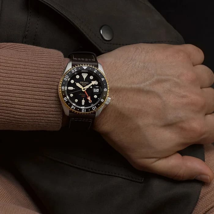 Montre Seiko SSK036K1 homme détail cadran noir