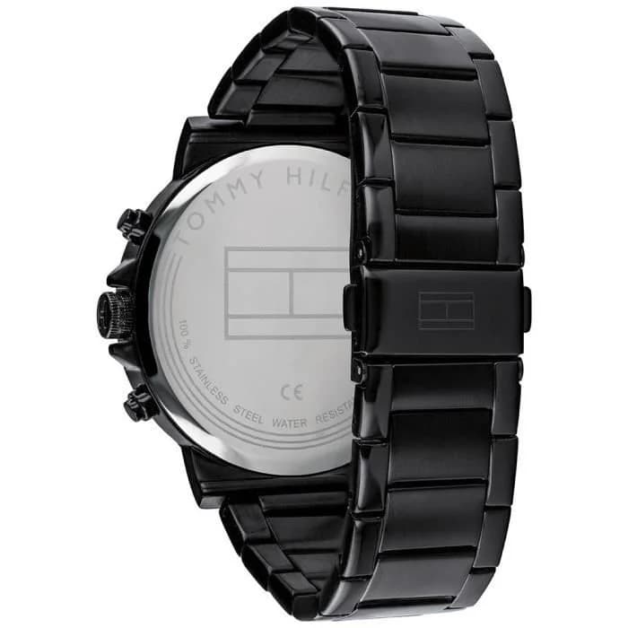 Montre Tommy Hilfiger 1710383 gros plan cadran analogique noir