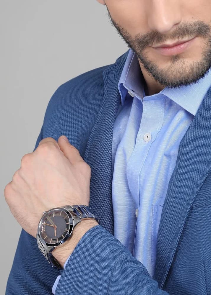 Montre Armani Exchange AX2405 homme détail bracelet acier inoxydable