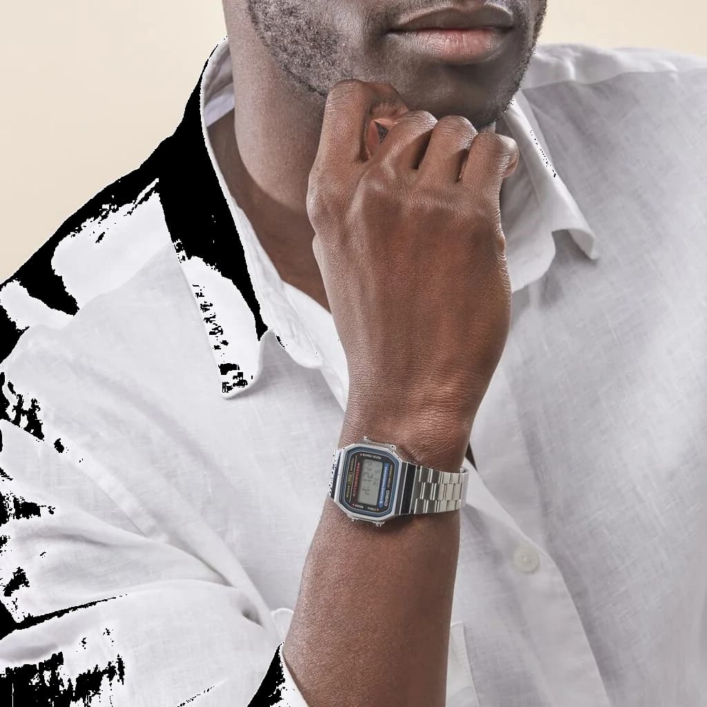 Montre Casio A168WA-1YES unisexe détail bracelet acier inoxydable