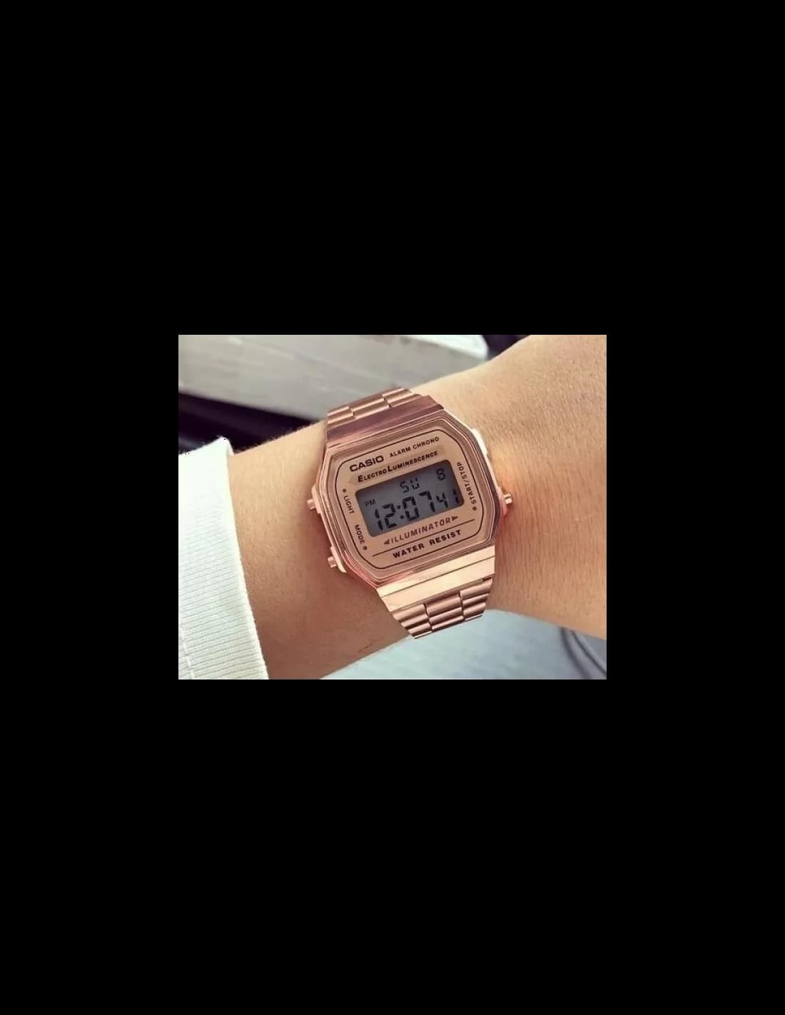 Bracelet Casio A168WG-5DF en acier plaqué or rose, mailles fines et fermoir déployante