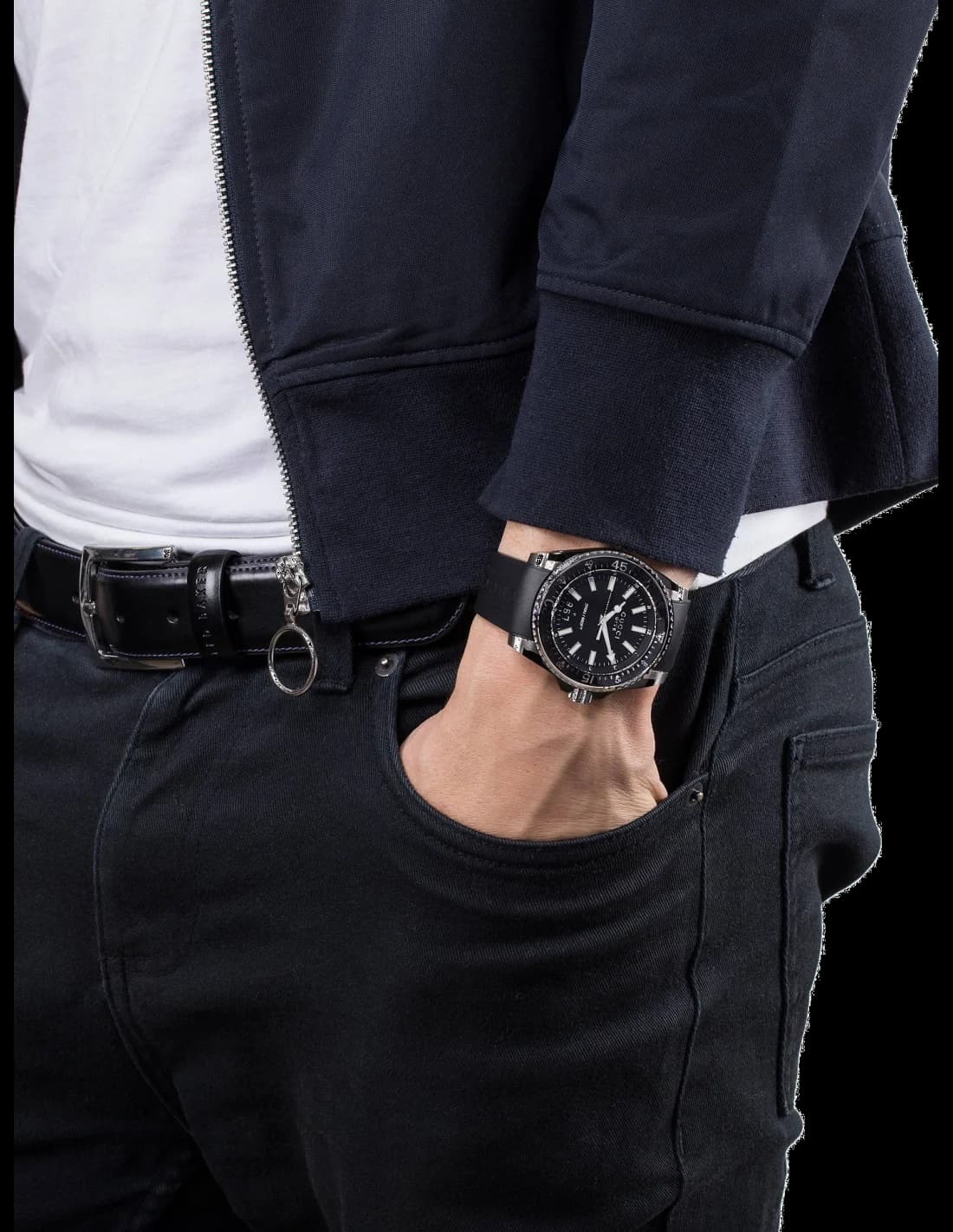 Montre Gucci YA136204 homme détail cadran noir