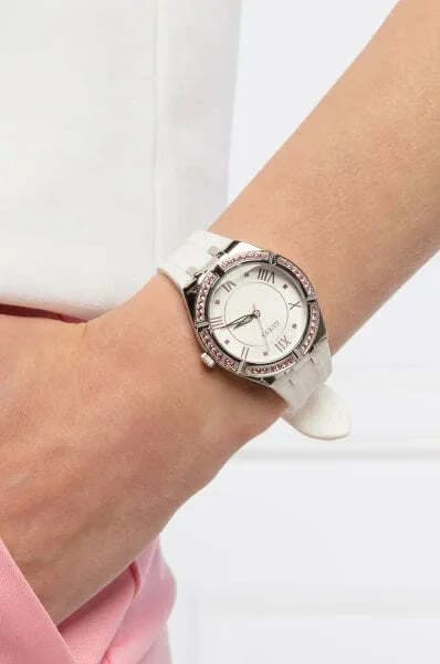Montre Guess GW0032L1 femme détail cadran argent