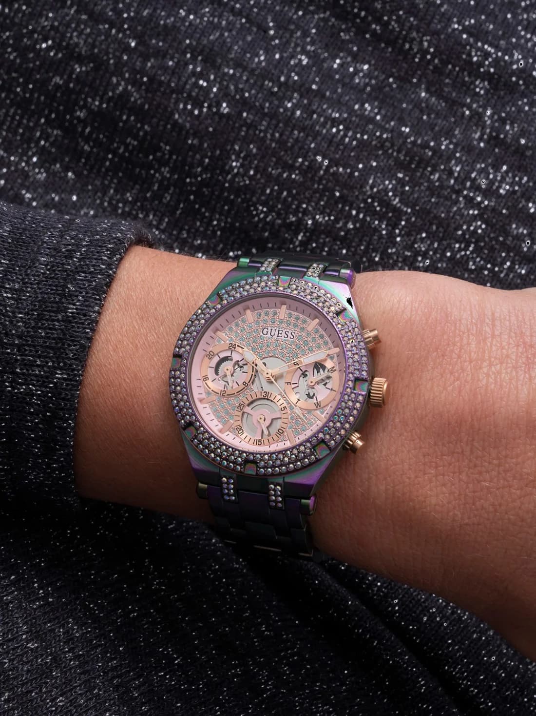 Montre Guess GW0440L3 femme détail bracelet acier inoxydable