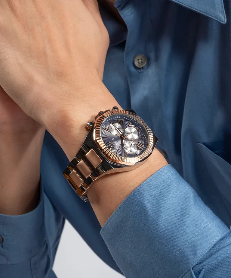 Montre Guess GW0703G4 homme détail bracelet acier inoxydable