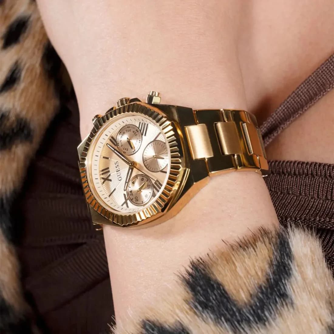 Montre Guess GW0769L2 femme détail bracelet acier inoxydable