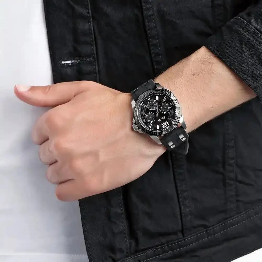 Montre Guess W0366G1 homme verso boîtier argent