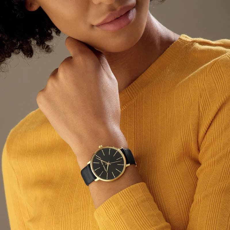 Montre Michael Kors Pyper MK2747 détail bracelet 18mm cuir noir texture
