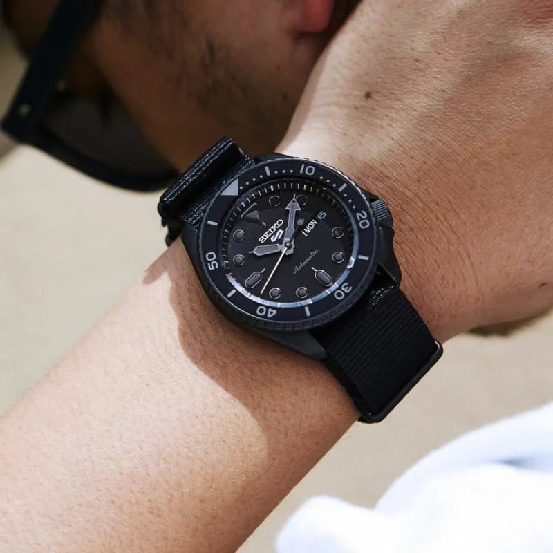 Montre Seiko SRPD79K1 homme verso boîtier noir
