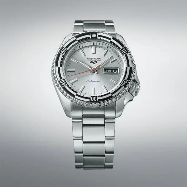 Cadran Seiko SRPK09K1 argenté index bâtons aiguilles analogique détail