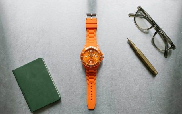 Montre étanche 200m cadran noir bracelet acier pour plongée professionnelle