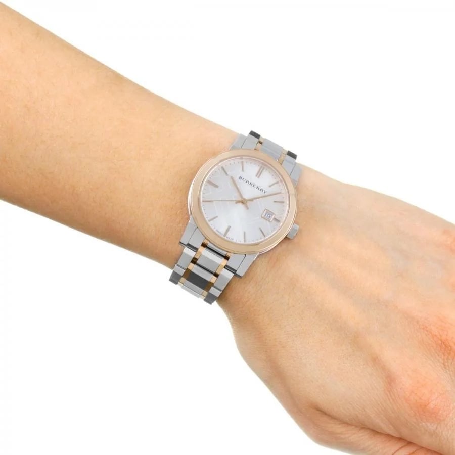 Montre Burberry BU9105 femme verso boîtier bicolore