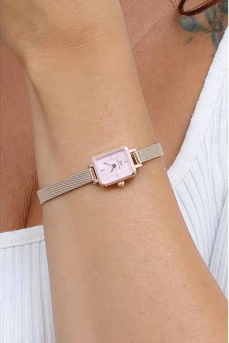 Montre Daniel Wellington DW00100650 femme détail cadran rose