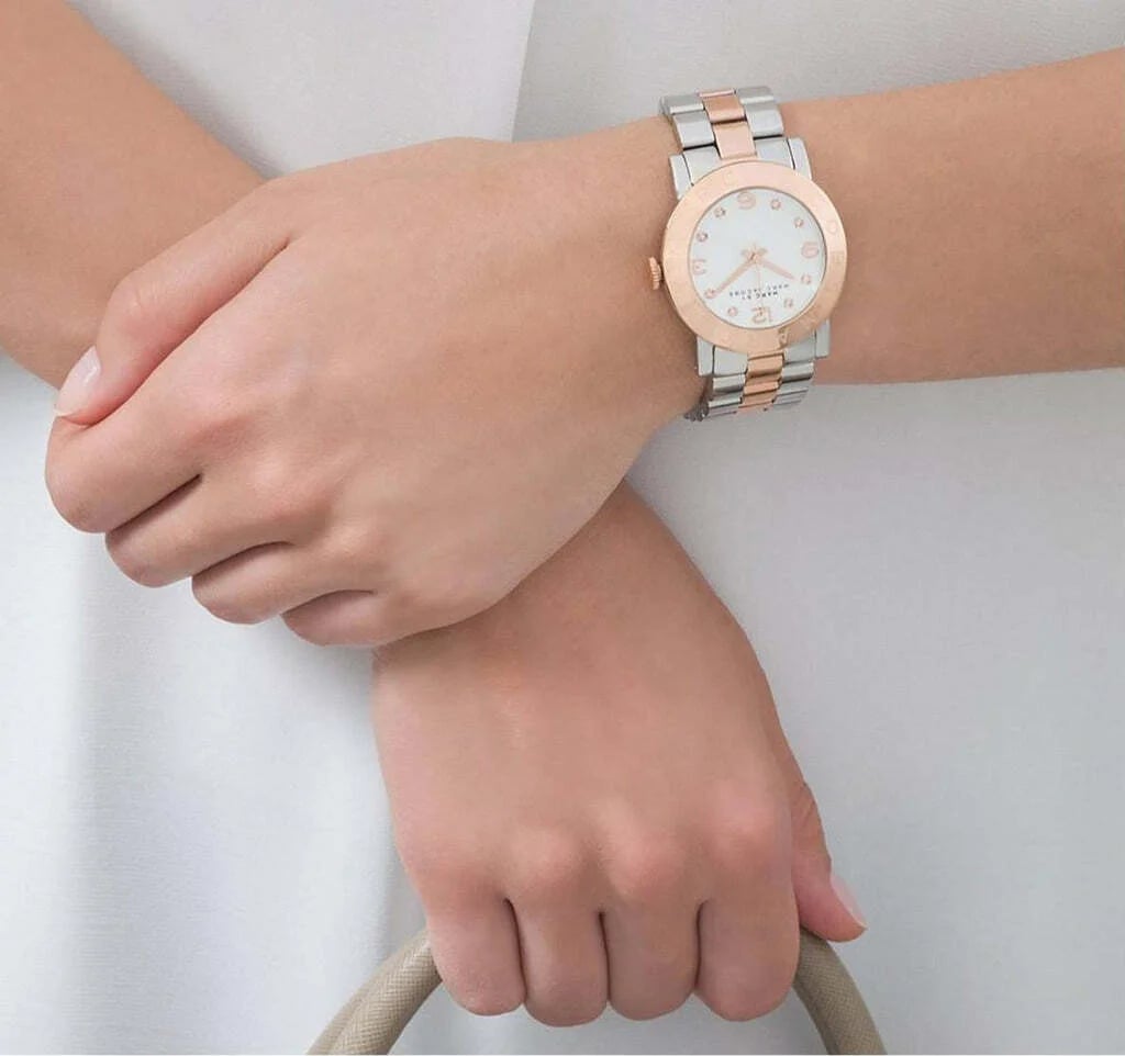 Montre Marc Jacobs MBM3194 femme détail bracelet acier inoxydable