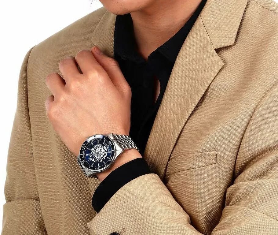Montre Maserati R8823140011 homme détail bracelet acier