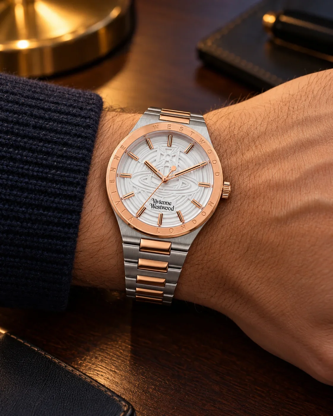 Montre Vivienne Westwood VV249SLSR homme portée au poignet