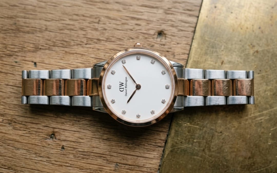 Macro cadran — Montre Daniel Wellington femme : le guide complet 2026