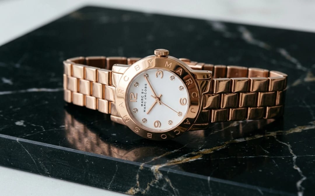 Macro cadran — Montre Étanche Femme : Le Guide Complet 2026