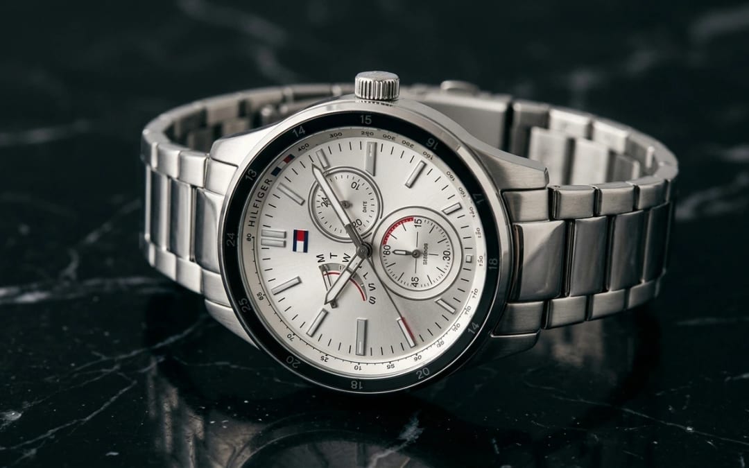 Profil tranche — Prix Montre Tommy Hilfiger Homme : Guide Complet des Tarifs et du Rapport Qualité-Prix