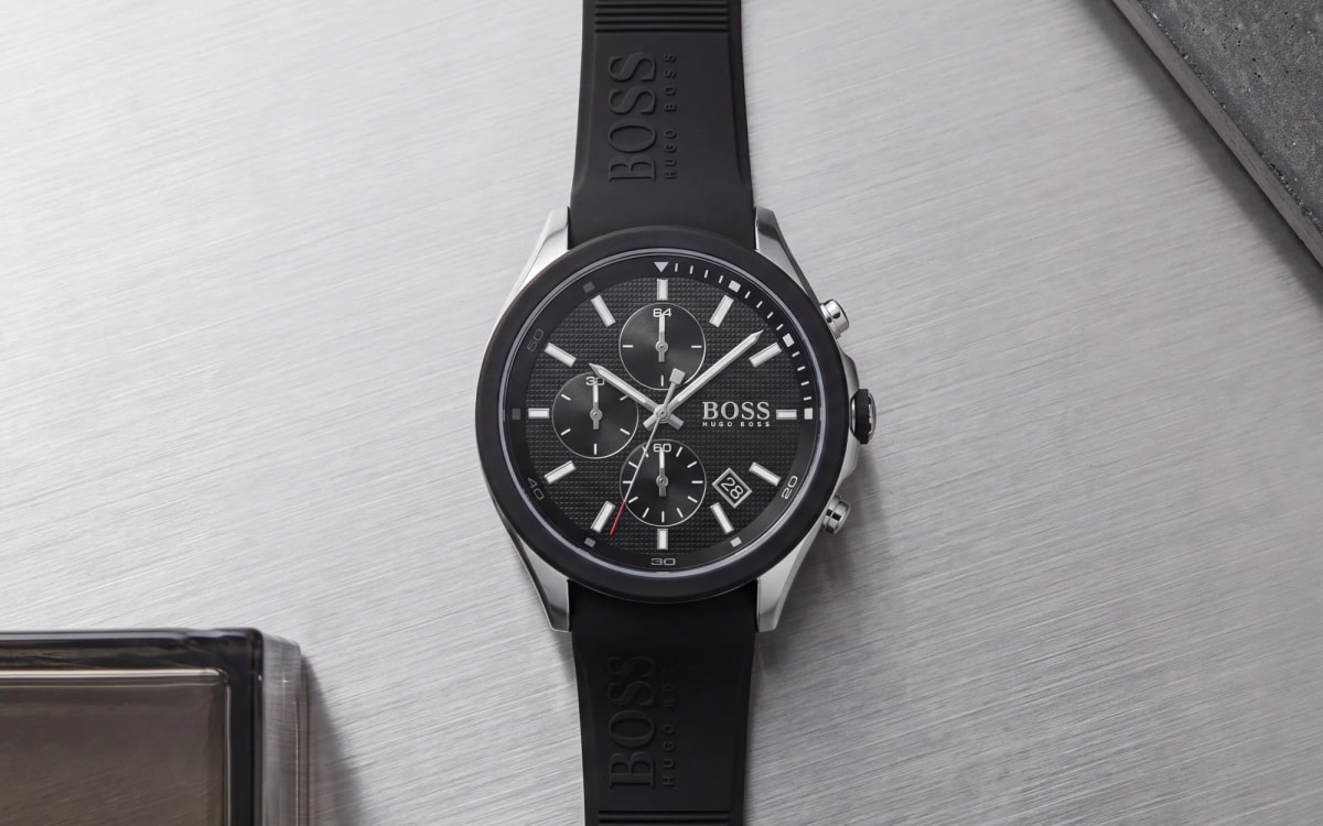 HUGO BOSS Velocity 1513716 with steel case, black bezel and dial, black silicone strap on brushed steel