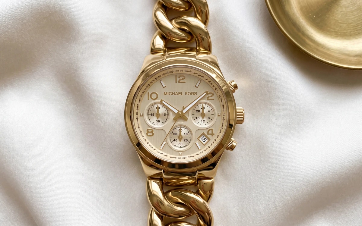 Michael Kors Runway MK3131 gold-tone chronograph with curb chain bracelet on ivory silk